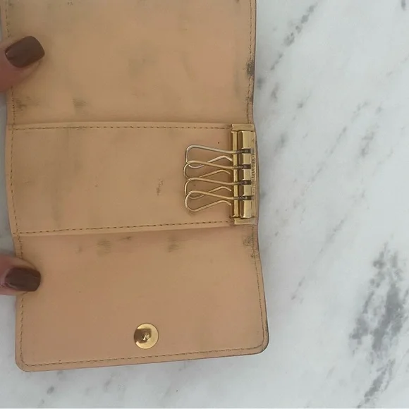 Louis Vuitton Key Holder - Picture 7 of 13